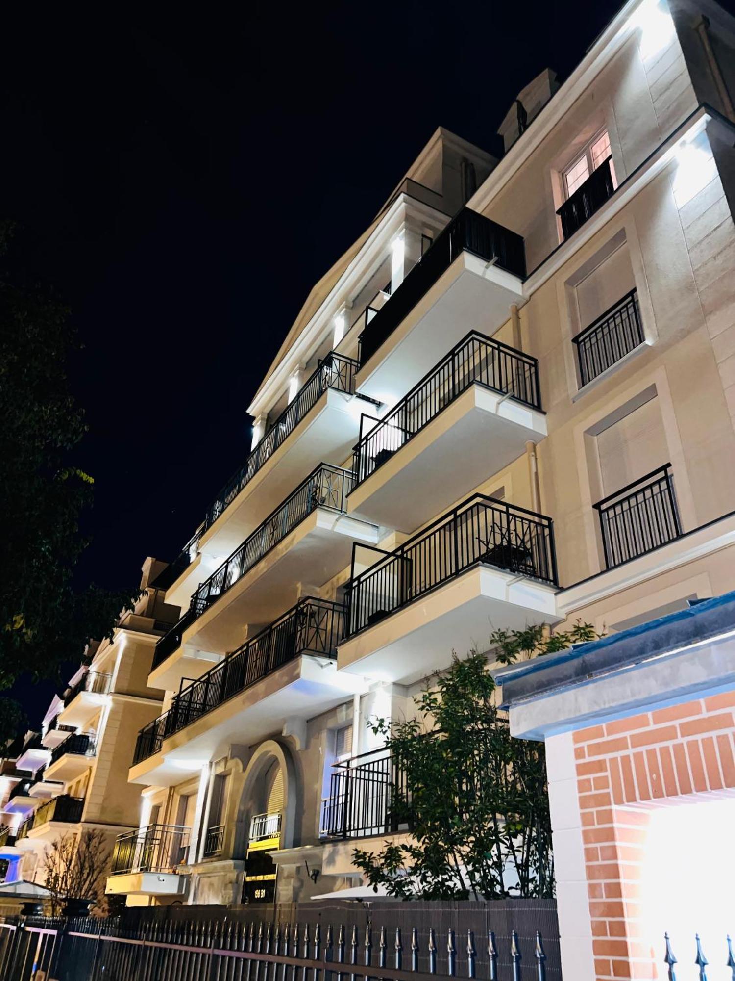 Les Residences De Djibril Le Blanc-Mesnil Exterior foto
